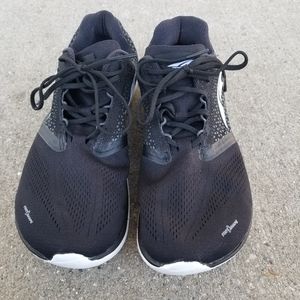 Altra running ahoes